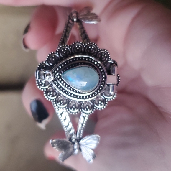 New Rainbow Moonstone 925 Silver Butterflies Poison Cuff Bracelet. - Picture 1 of 12
